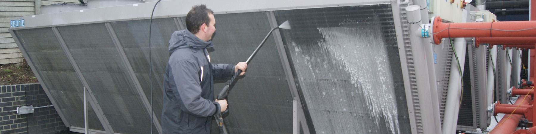 Dry air cooler cleaning